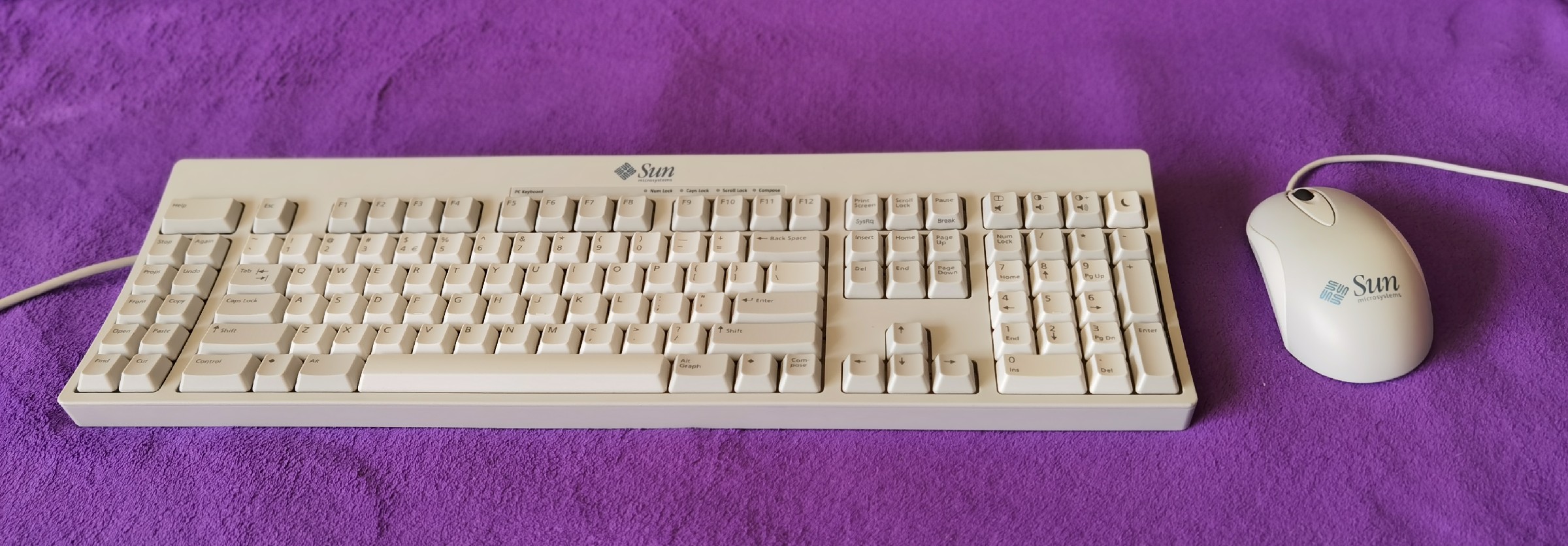 picture of a Sun Type 7 keyboard